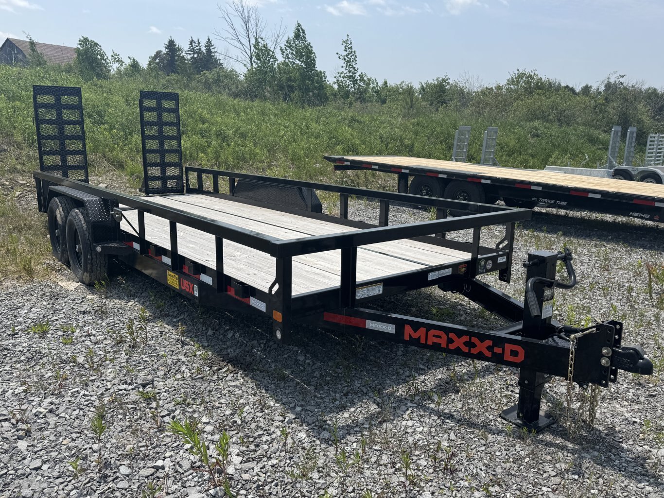 MAXX D 20' EQUIPMENT TRAILER