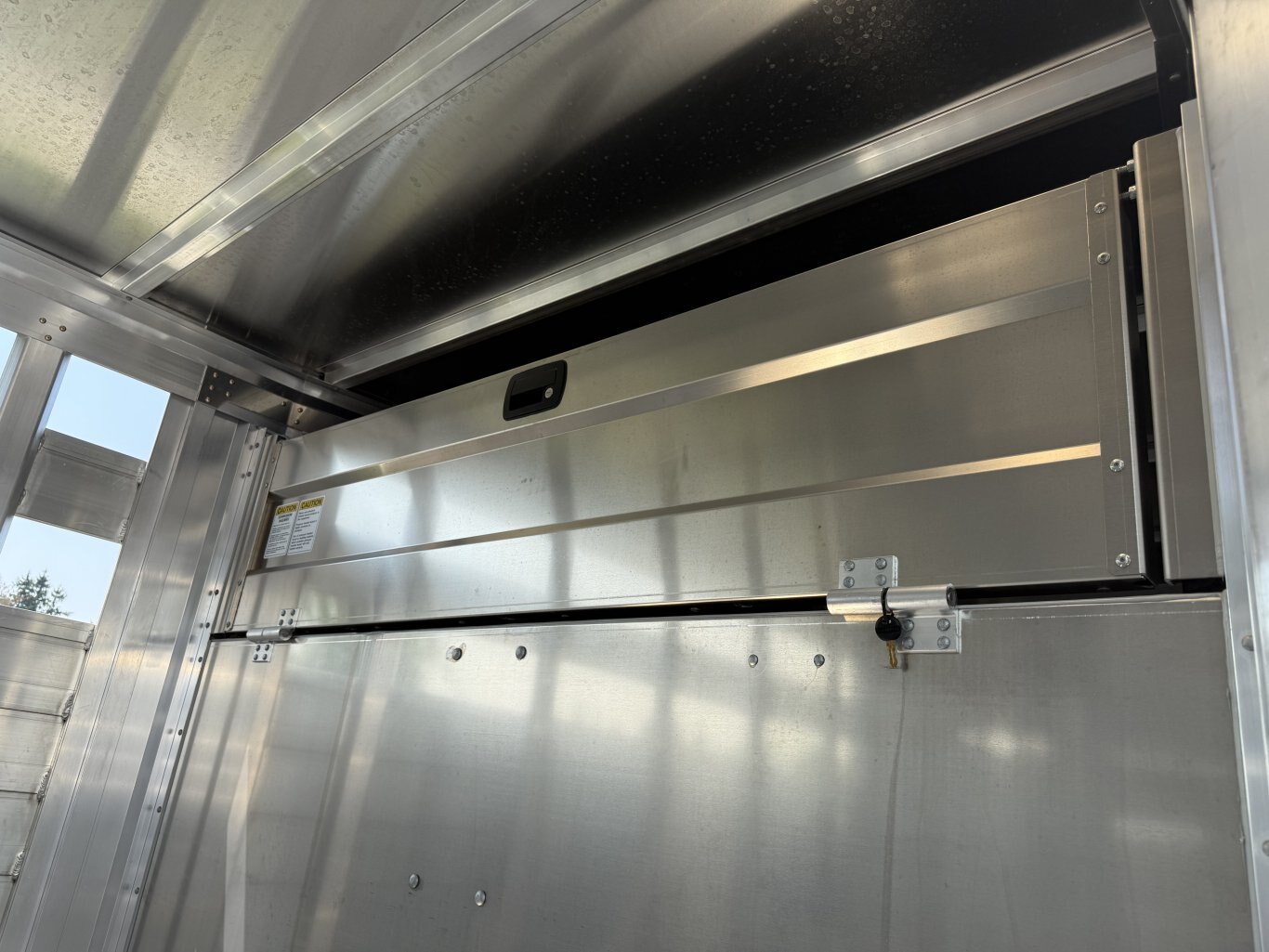 EBY MAVERICK 20' LIVESTOCK TRAILER