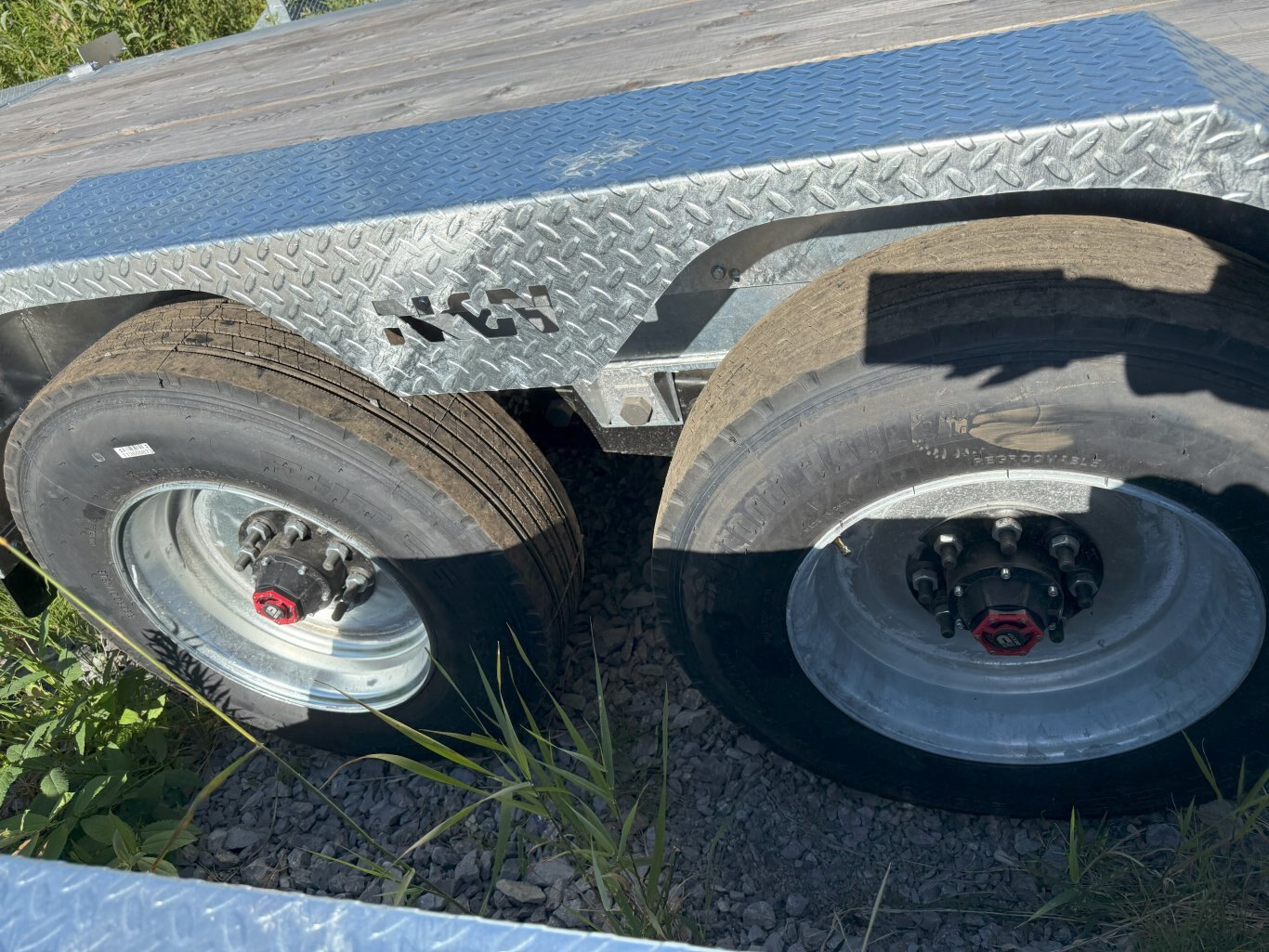 N&N 22' 20k TILT TRAILER