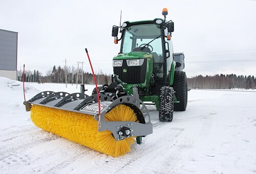 HillTip SweepAway™ Rotary Broom HPU18