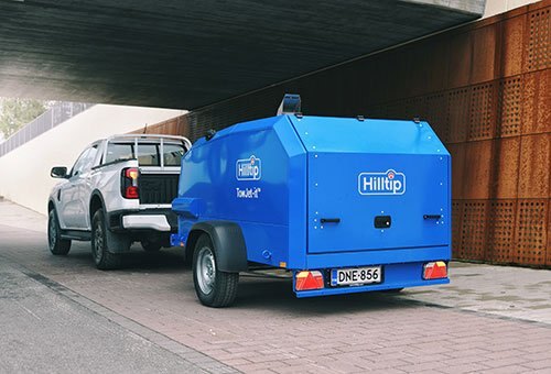 HillTip TowJet it™ towable hot pressure washer 800 25