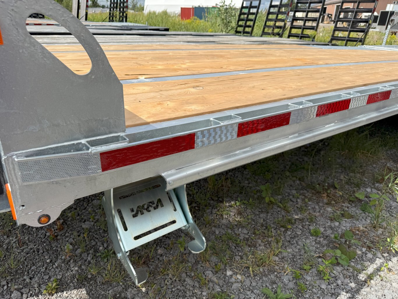 N&N 22+5 EQUIPMENT TRAILER