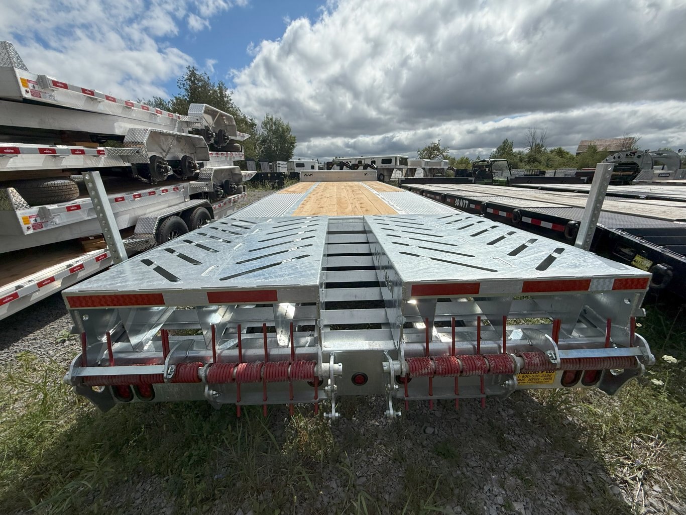 N&N 22+5 EQUIPMENT TRAILER