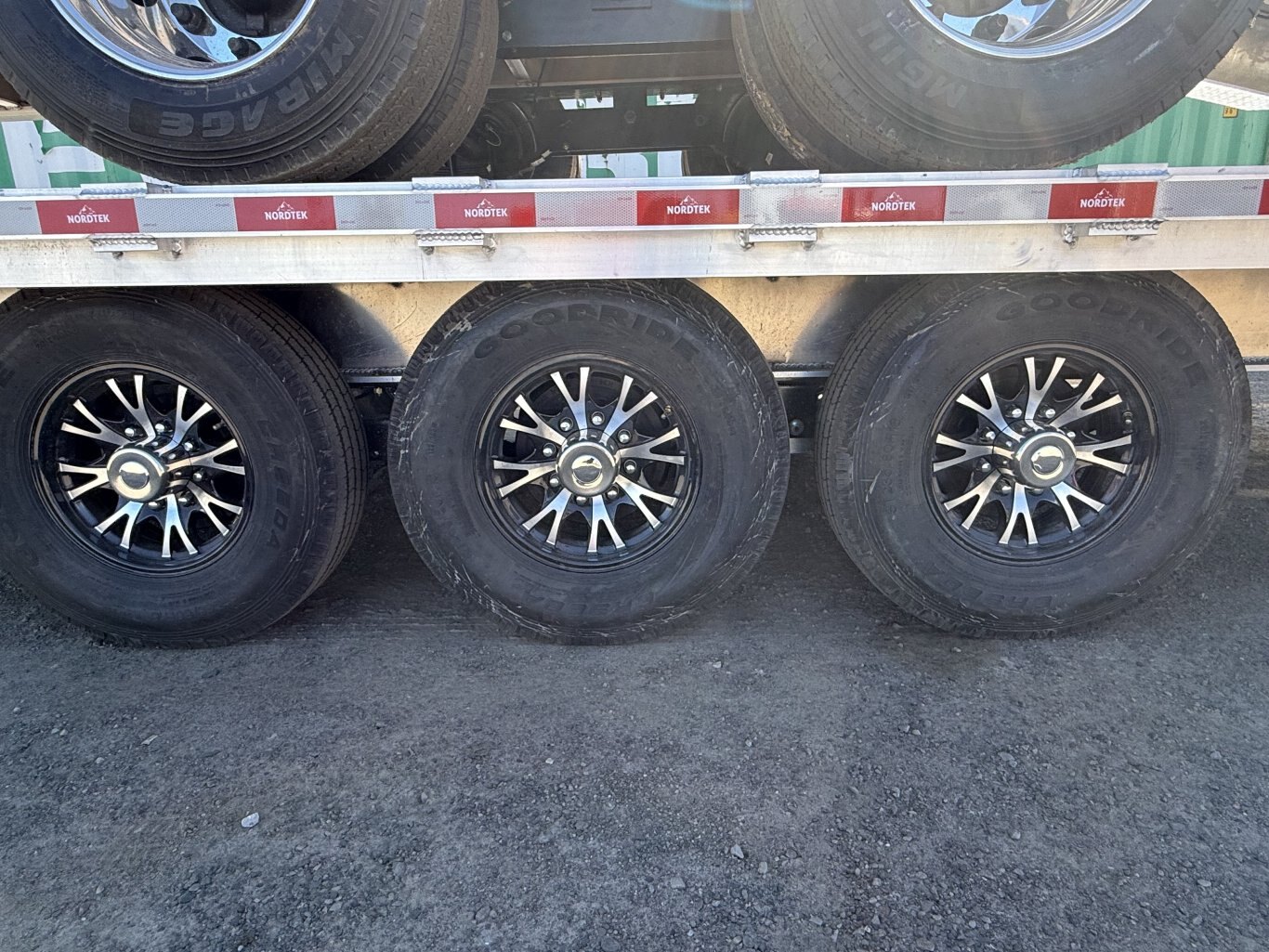 NORDTEK 24k 25' ALUMINUM EQUIPMENT TRAILER