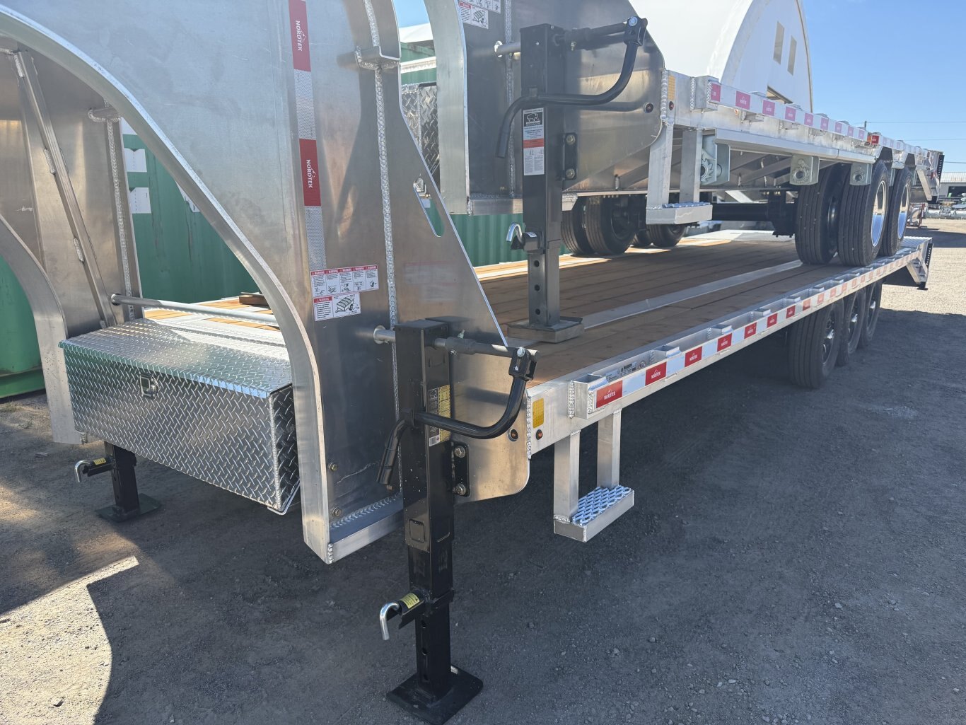 NORDTEK 24k 25' ALUMINUM EQUIPMENT TRAILER