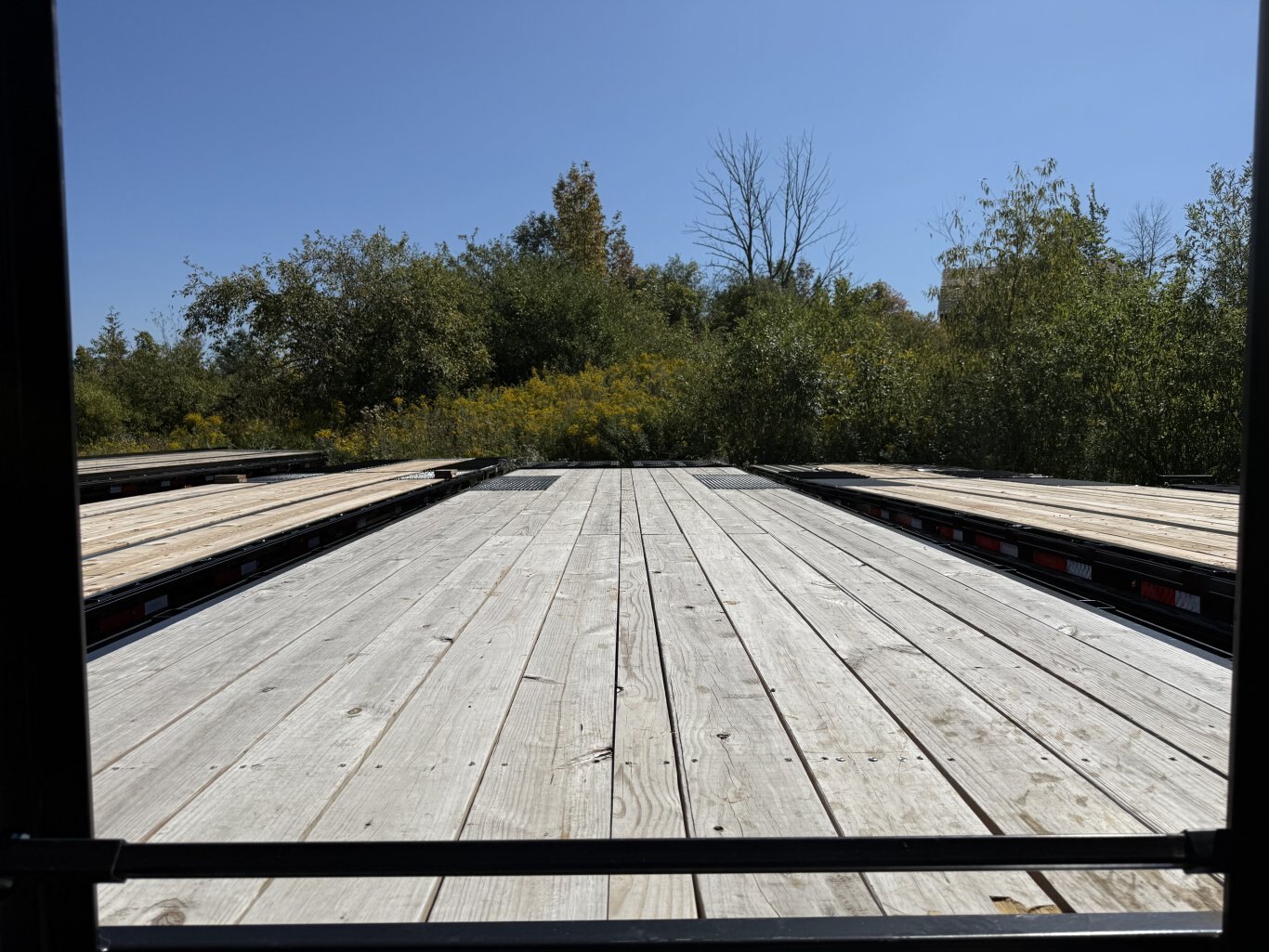 CANADA 35' EQUIPMENT TRAILER