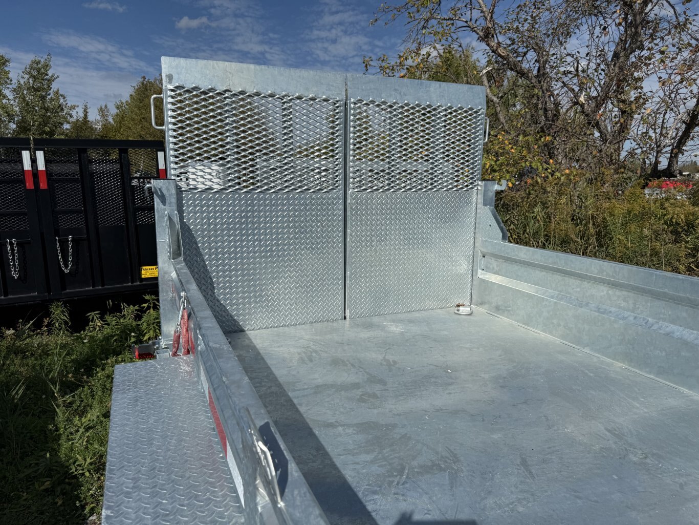 N&N 12' DUMP WITH HYDRAULIC JACK