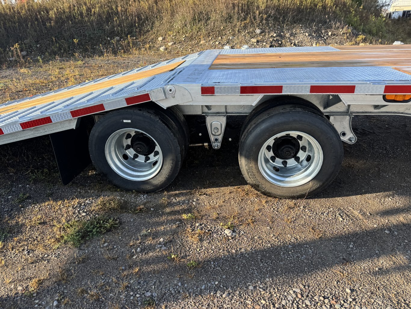 40' 40K Galvanized Hydraulic Dove Equipment Trailer
