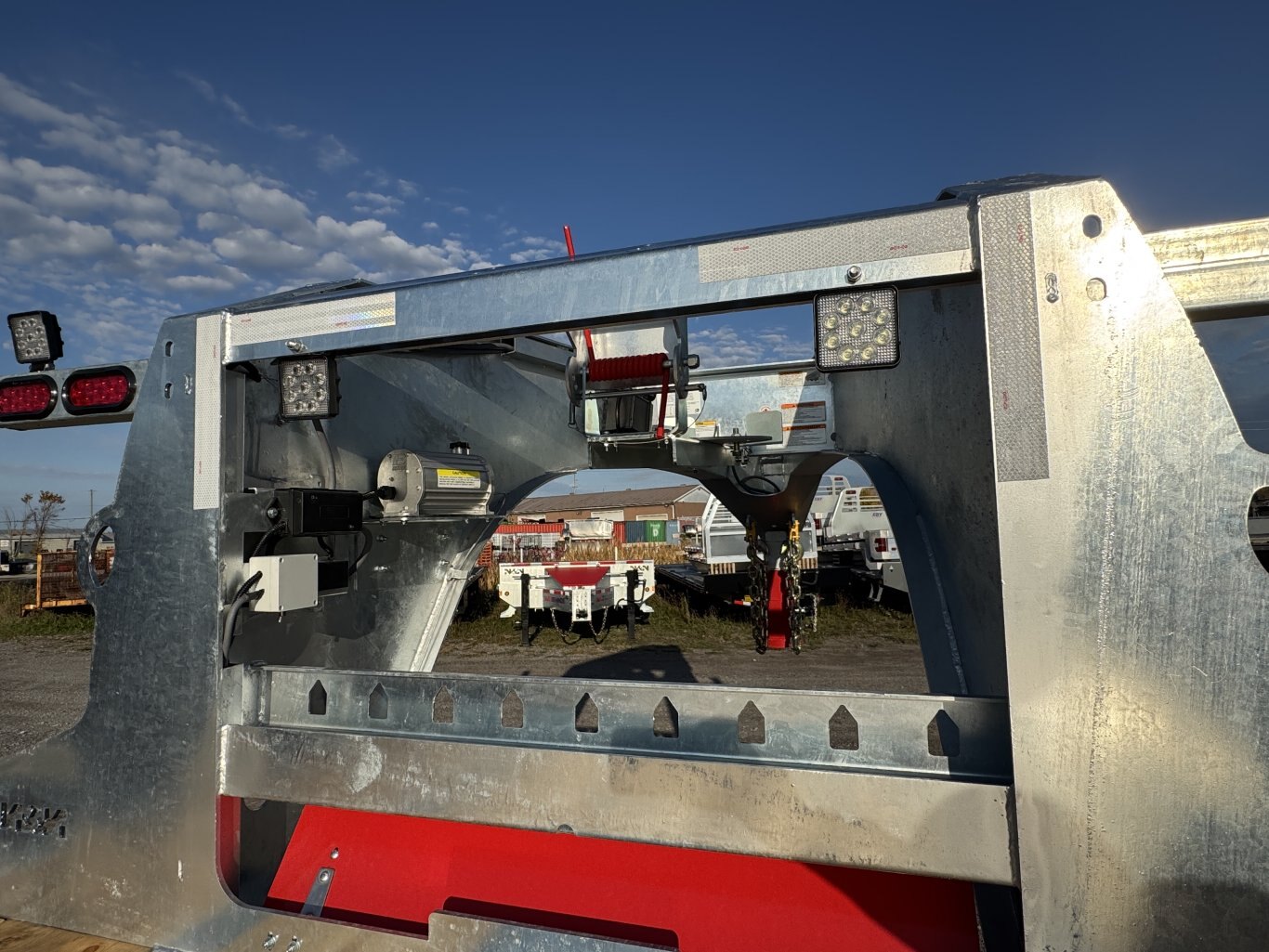 40' 40K Galvanized Hydraulic Dove Equipment Trailer