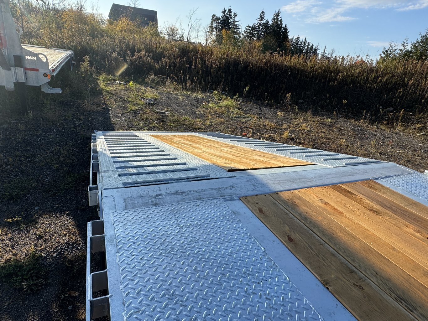 40' 40K Galvanized Hydraulic Dove Equipment Trailer