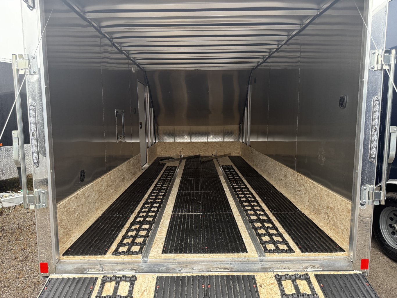 US CARGO 16' SNOWMOBILE TRAILER