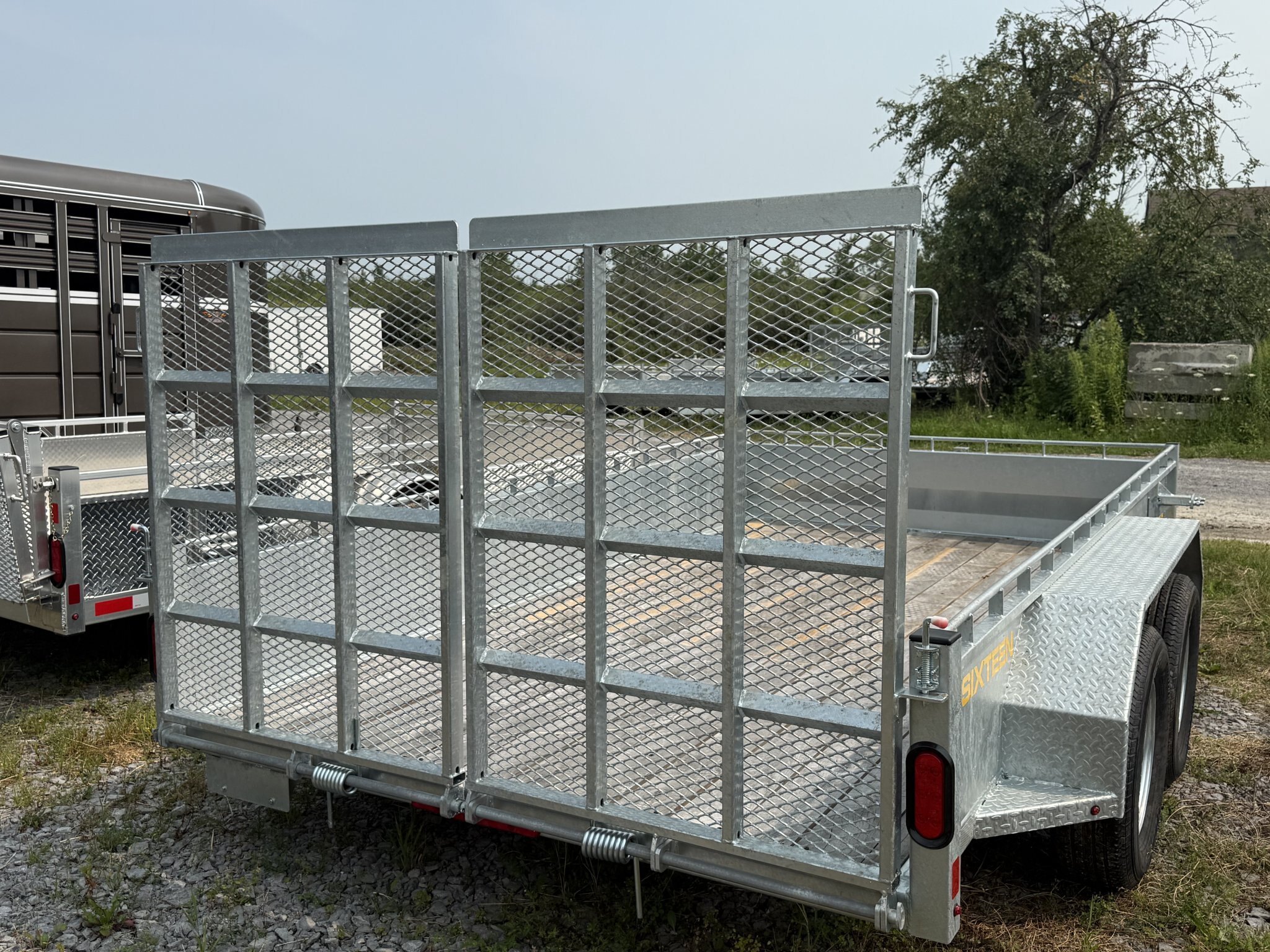 ONE SIXTEEN 12' TANDEM UTILITY