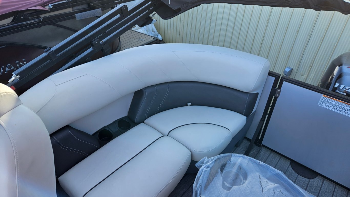 2023 Sylvan MIRAGE 8520 LZ