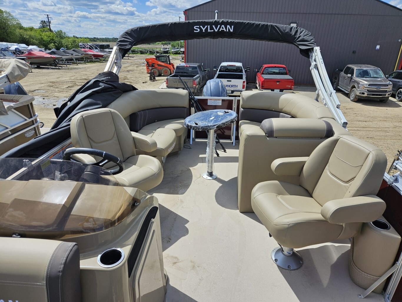 2024 Sylvan MIRAGE CRUISE 820 LZ