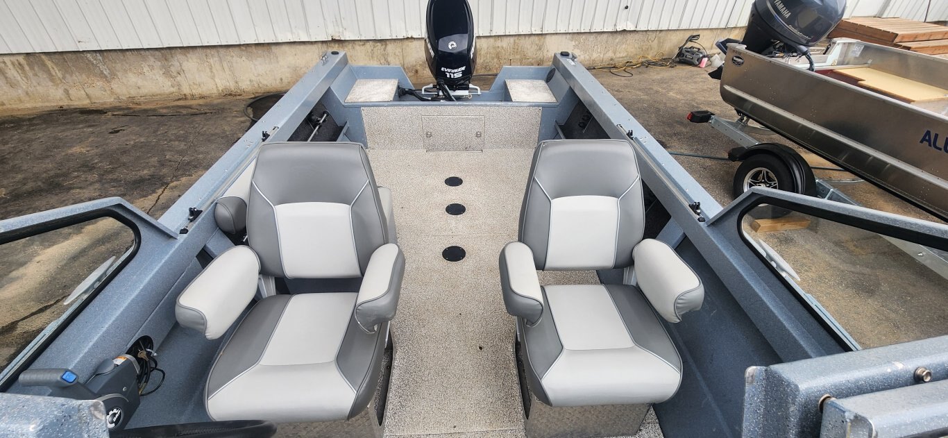 2015 KINGFISHER 1825 FALCON