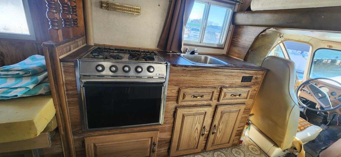 1977 CHEVY DIPLOMAT MOTOR HOME