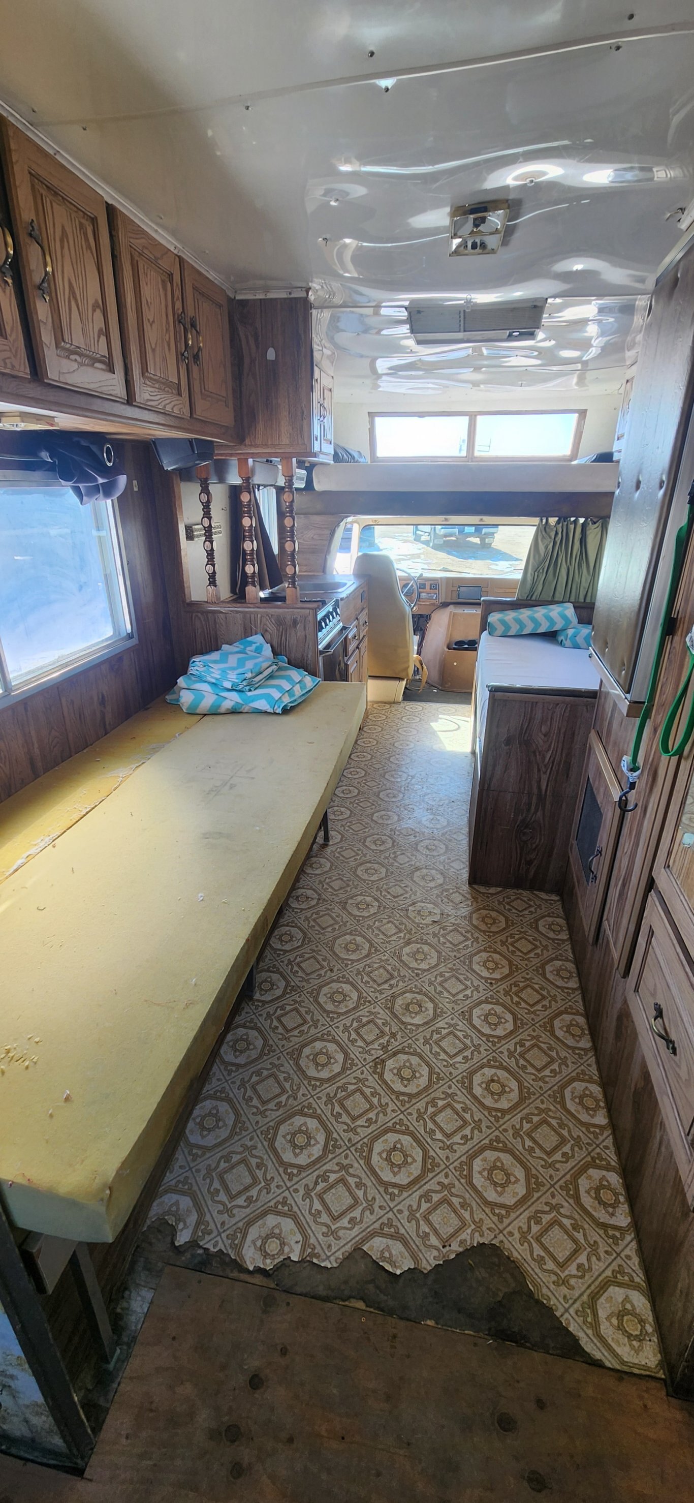 1977 CHEVY DIPLOMAT MOTOR HOME