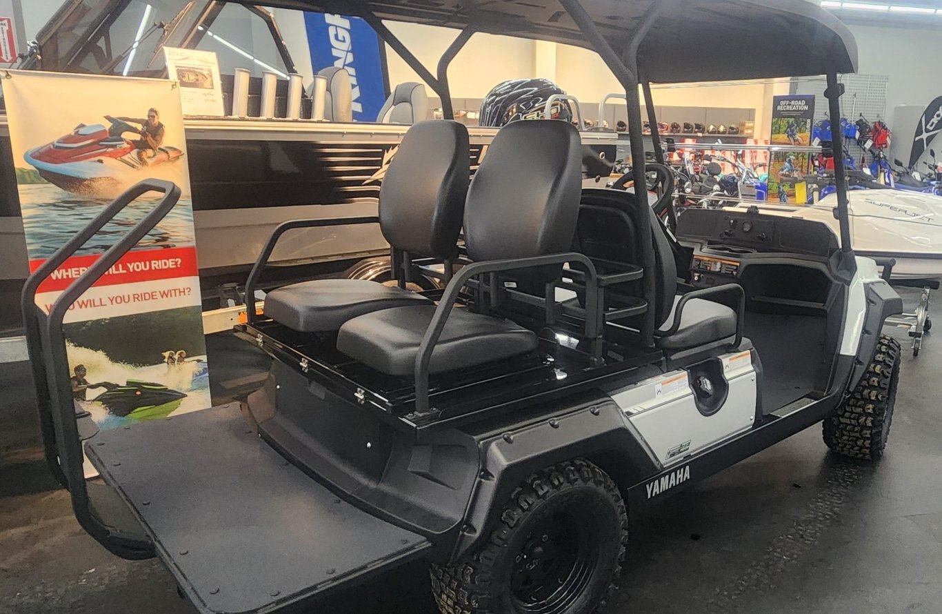 Yamaha UMAX Rally 2+2 Carbon Metallic