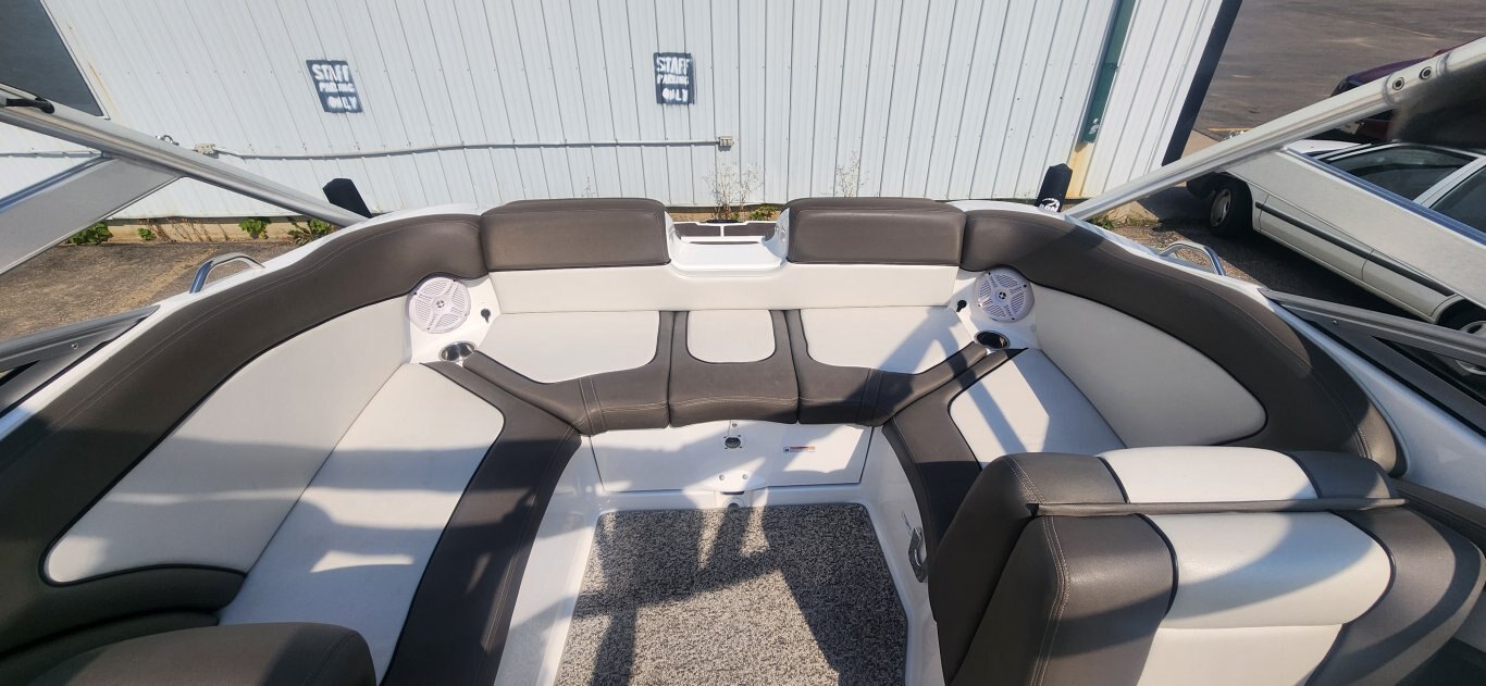 2011 YAMAHA 242 S LIMITED