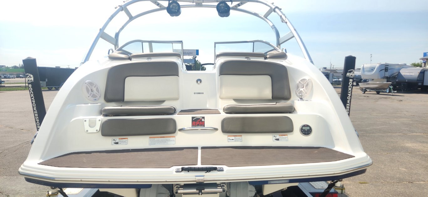 2011 YAMAHA 242 S LIMITED