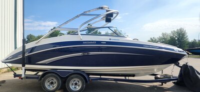 2011 YAMAHA 242 S LIMITED