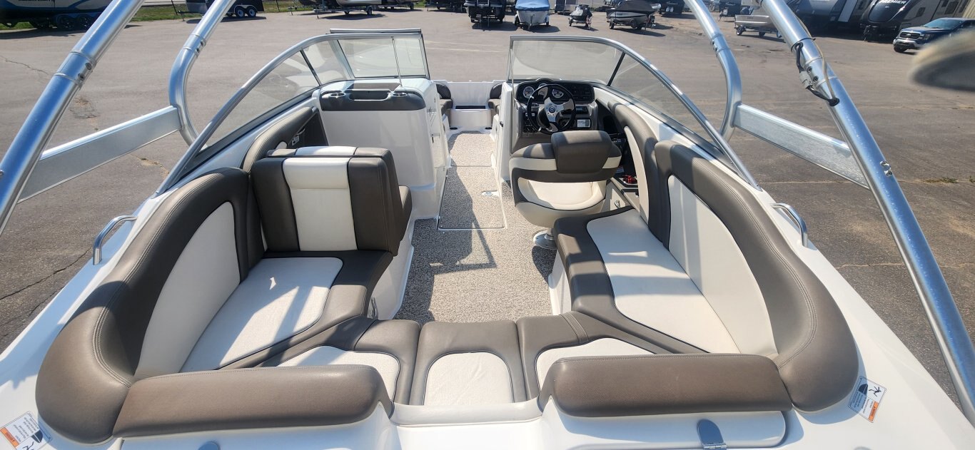 2011 YAMAHA 242 S LIMITED