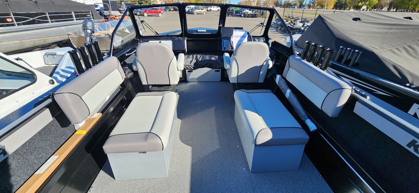 2026 KINGFISHER 2025 ESCAPE ST