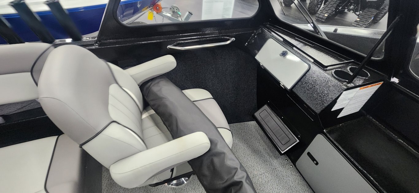 2026 KINGFISHER 2025 ESCAPE ST