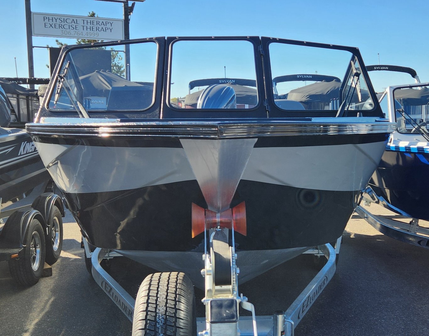 2026 KINGFISHER 2025 ESCAPE ST