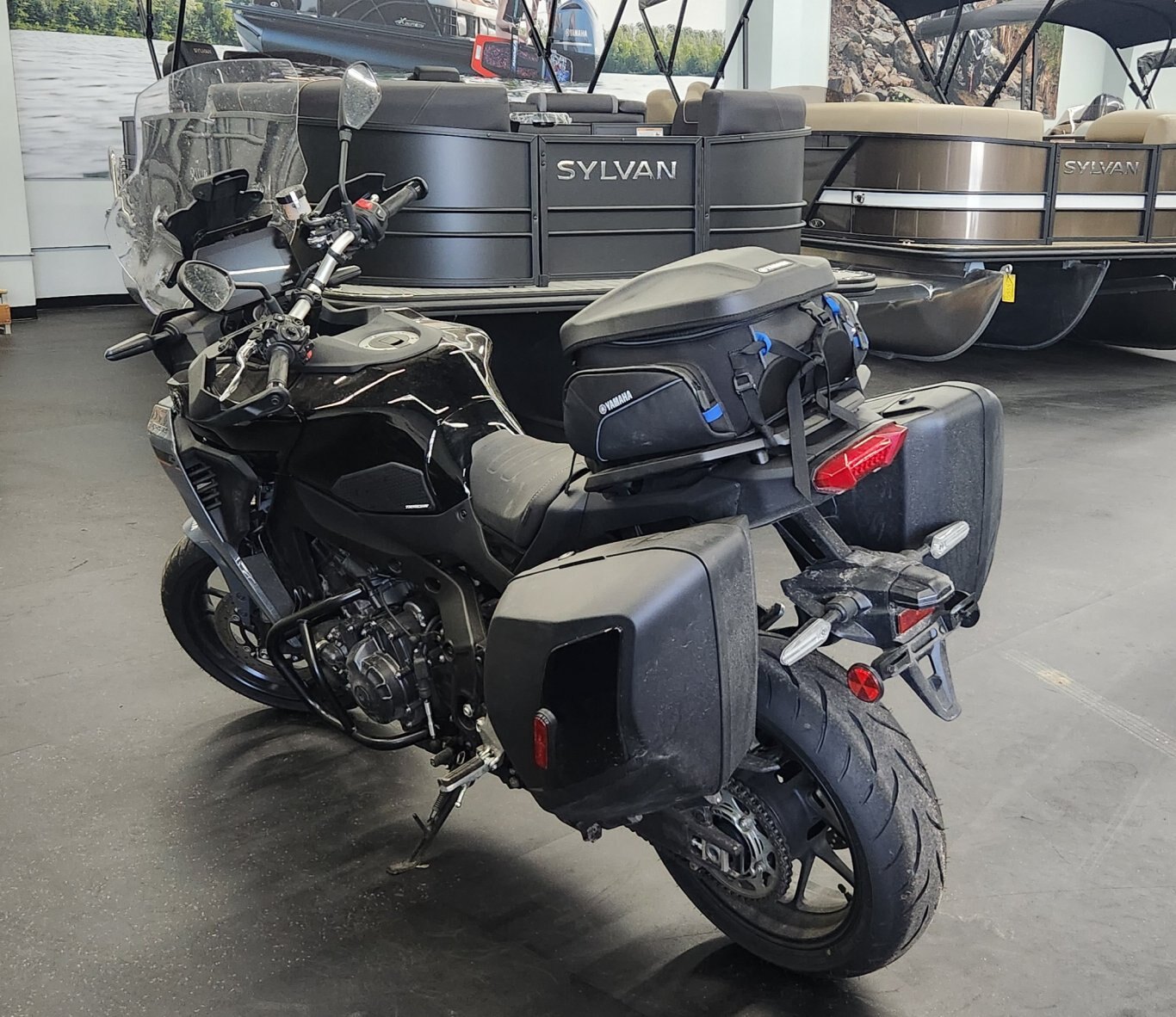 2025 YAMAHA TRACER 9