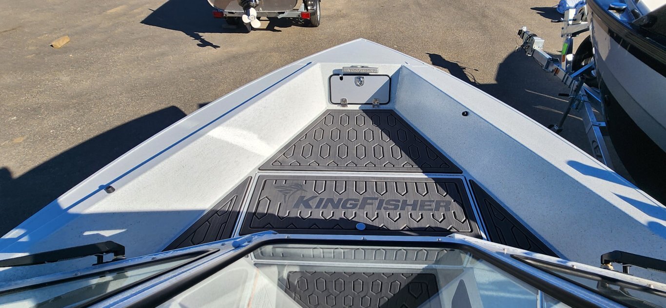 2026 KINGFISHER 1825 FALCON