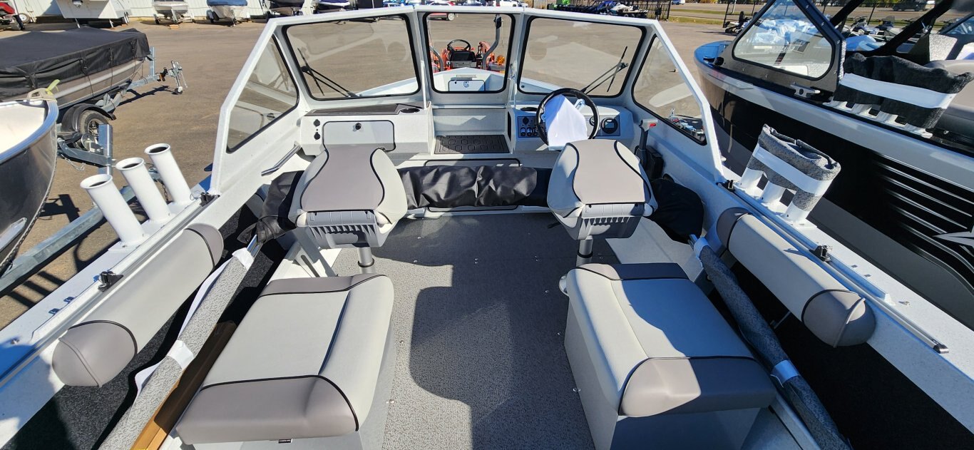 2026 KINGFISHER 1825 FALCON