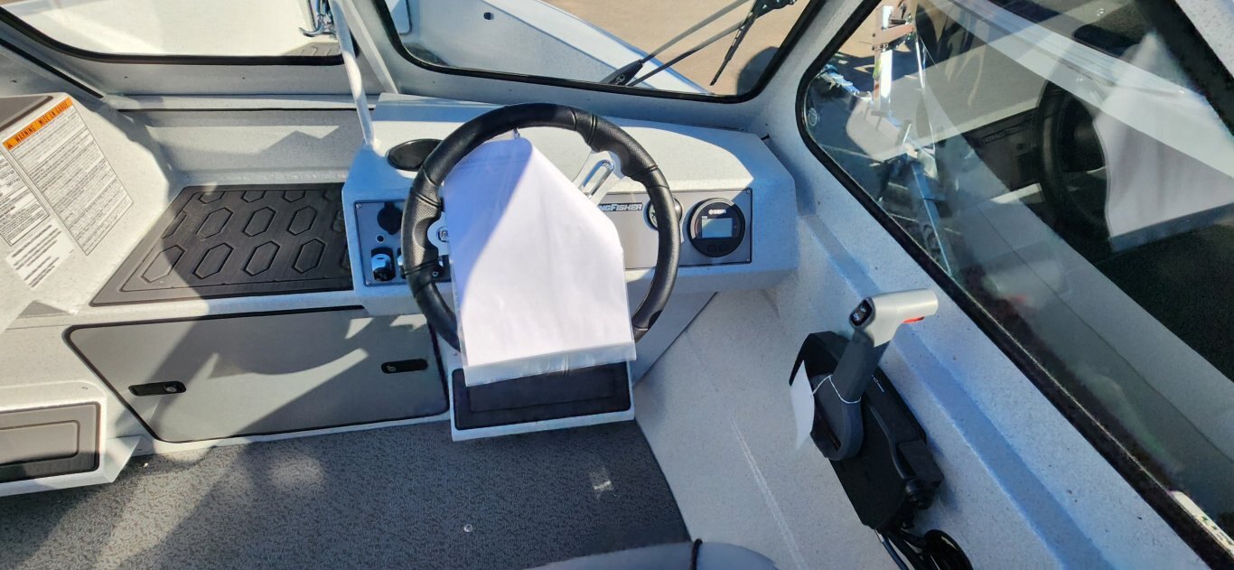 2026 KINGFISHER 1825 FALCON