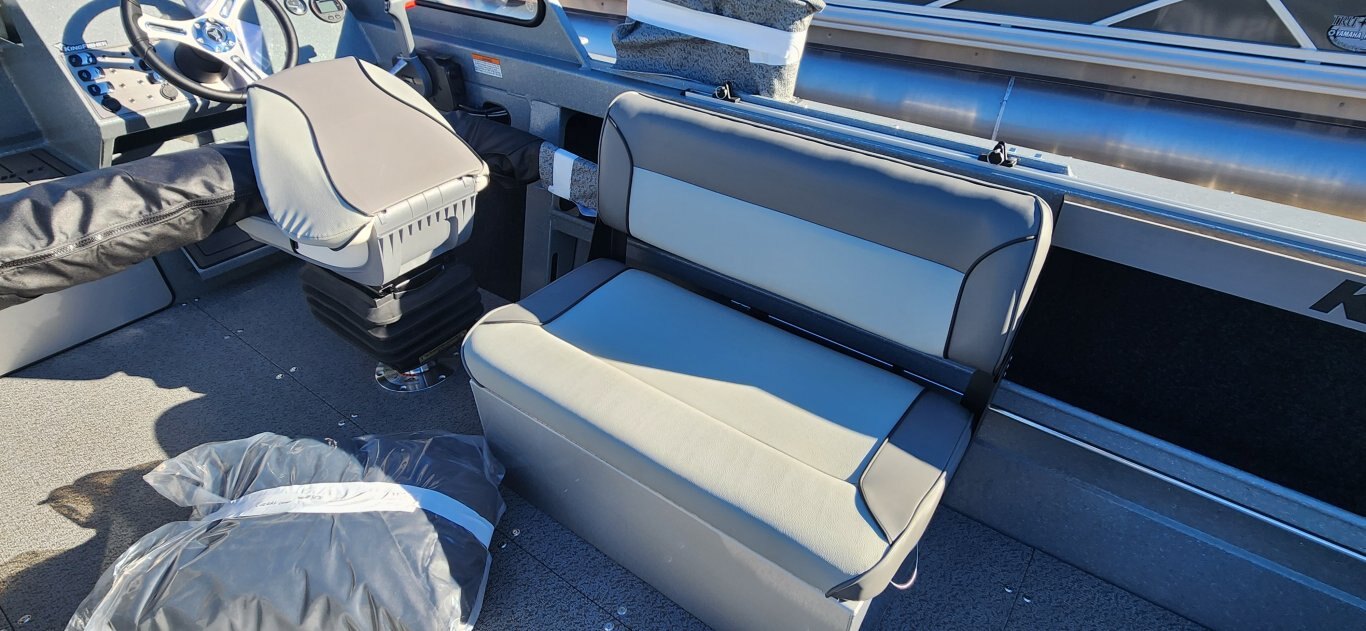 2026 KINGFISHER 2025 ESCAPE ST