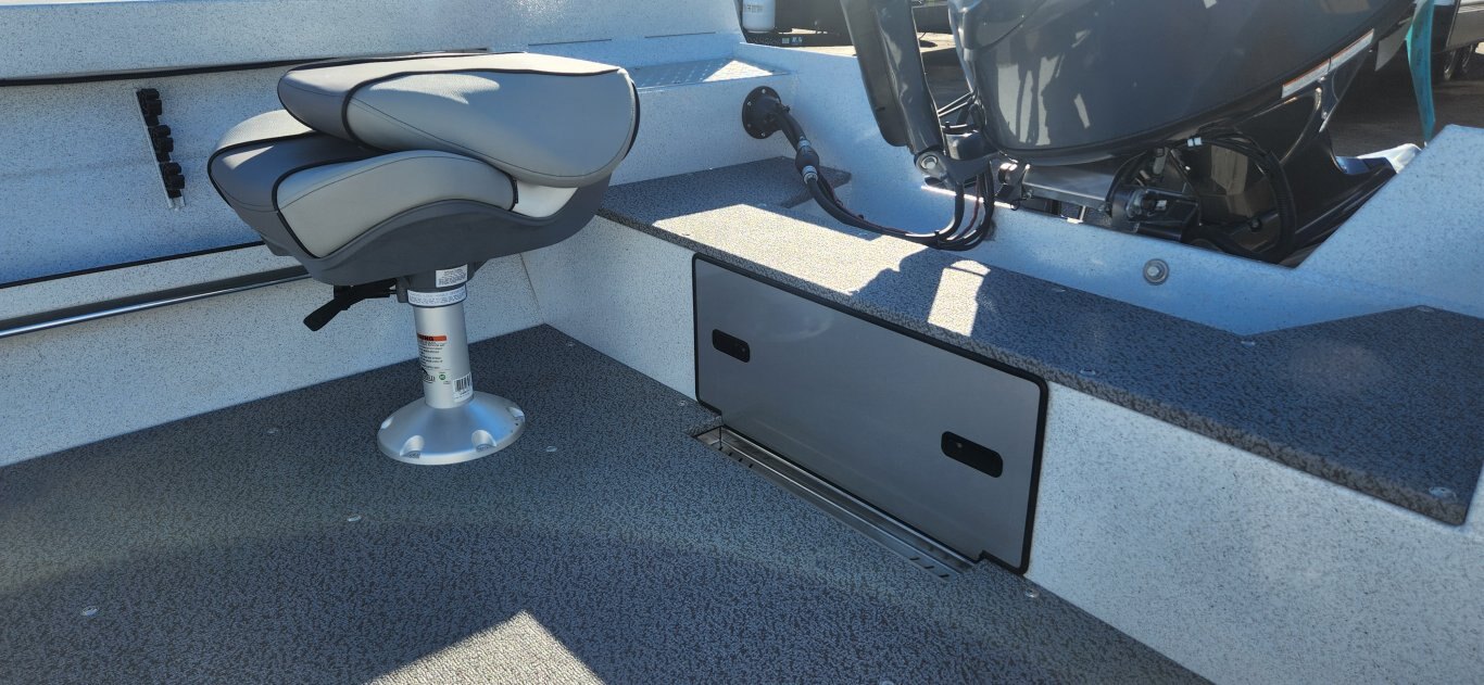 2026 KINGFISHER 1825 WARRIOR TILLER