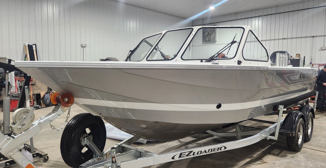 2026 KINGFISHER 2025 ESCAPE