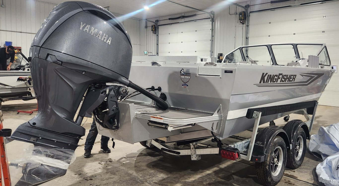 2026 KINGFISHER 2025 ESCAPE