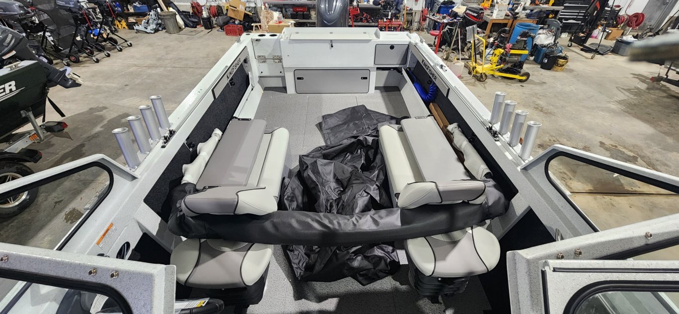 2026 KINGFISHER 2025 ESCAPE