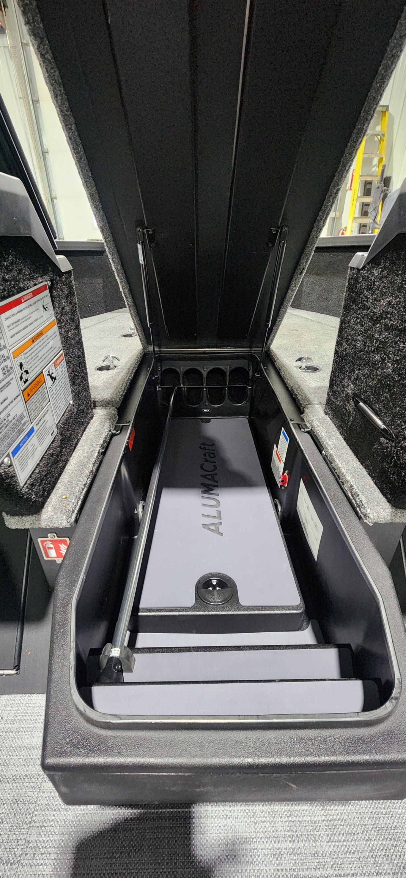 2025 ALUMACRAFT COMP 185X