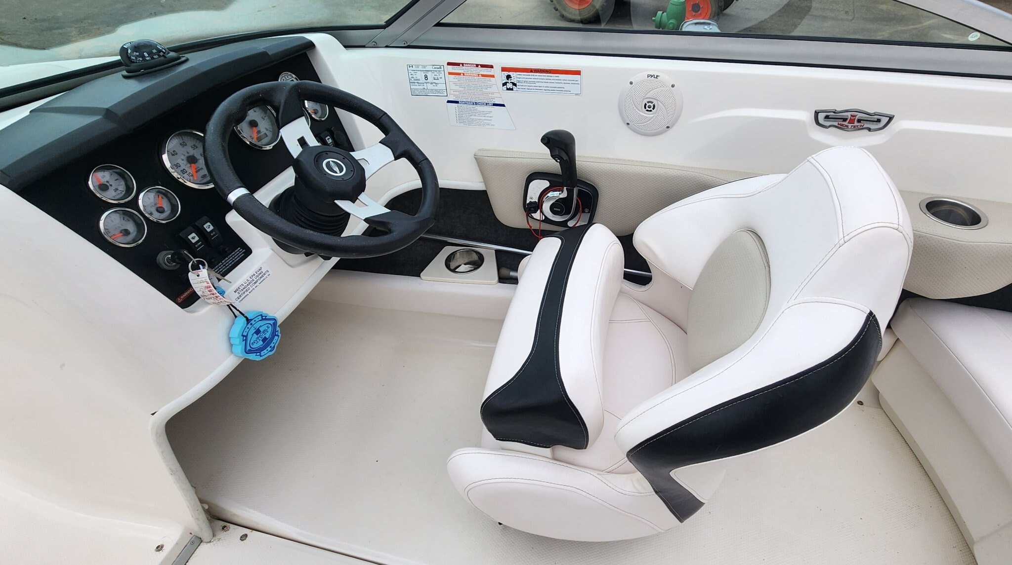 2011 CHAPARRAL 186