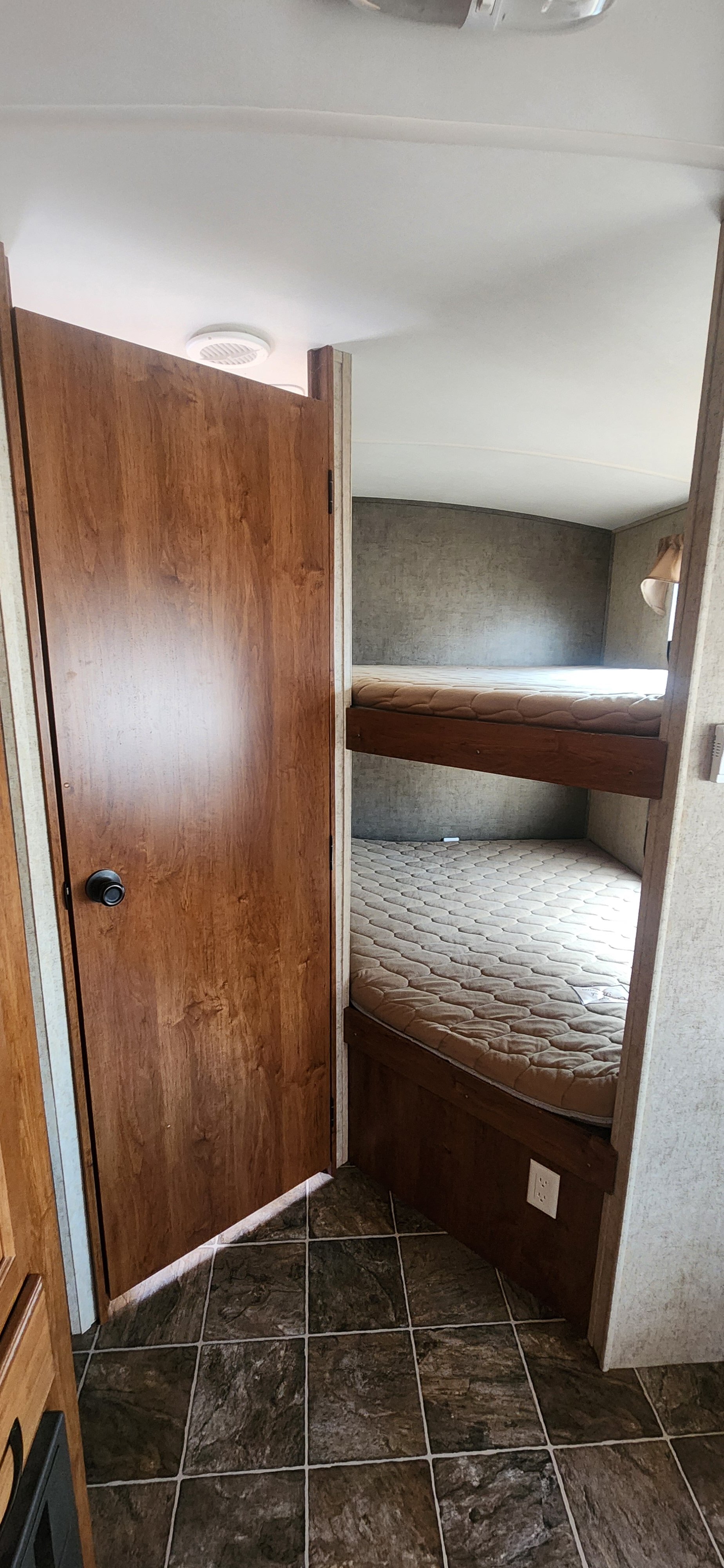 2013 HEARTLAND RV 2850 WILDERNESS
