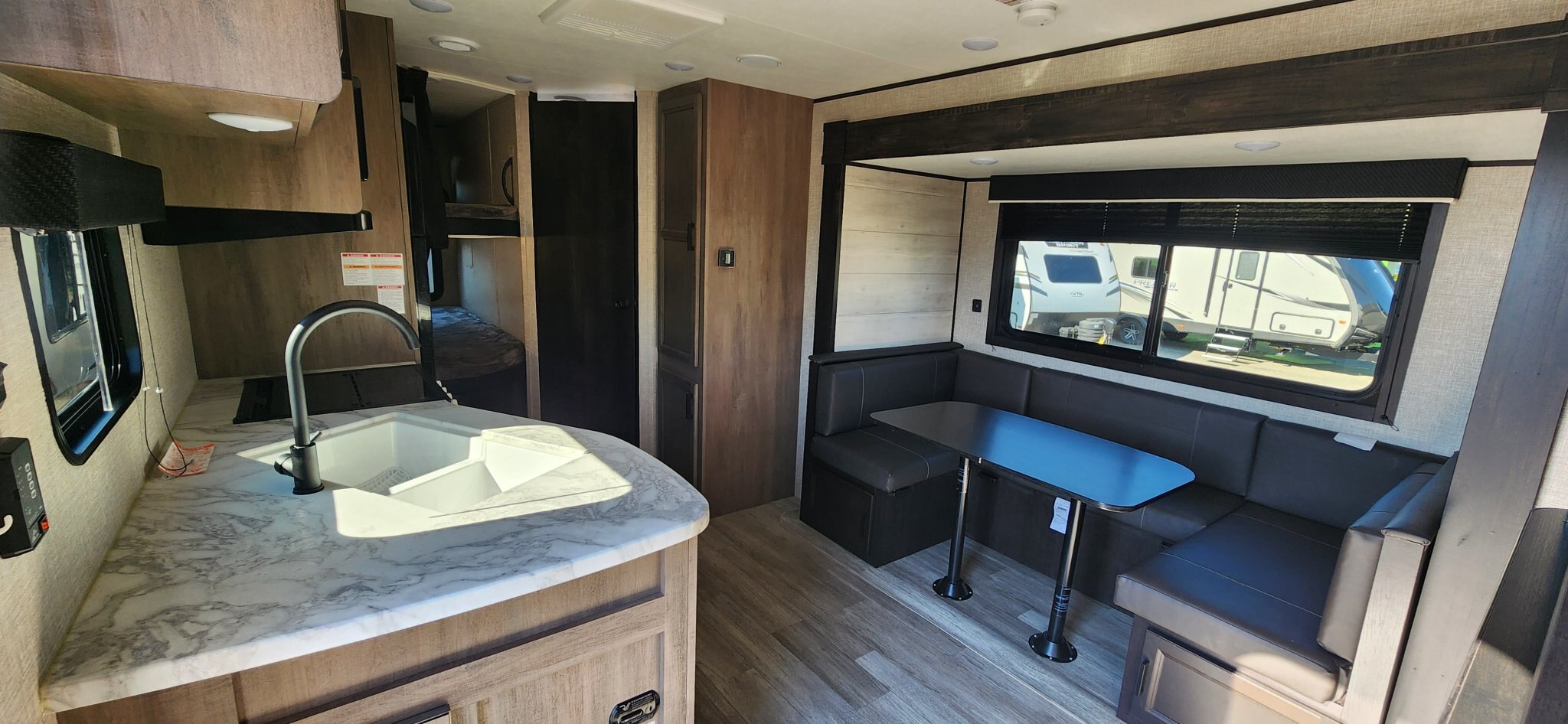 2023 JAYCO 242BHS