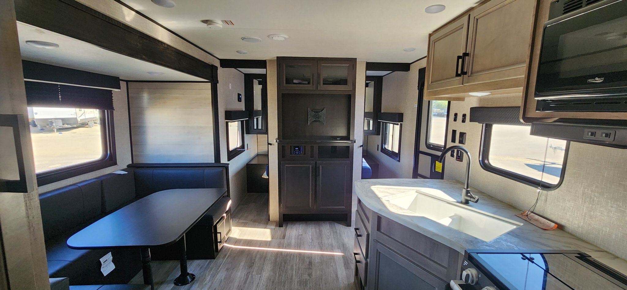 2023 JAYCO 242BHS
