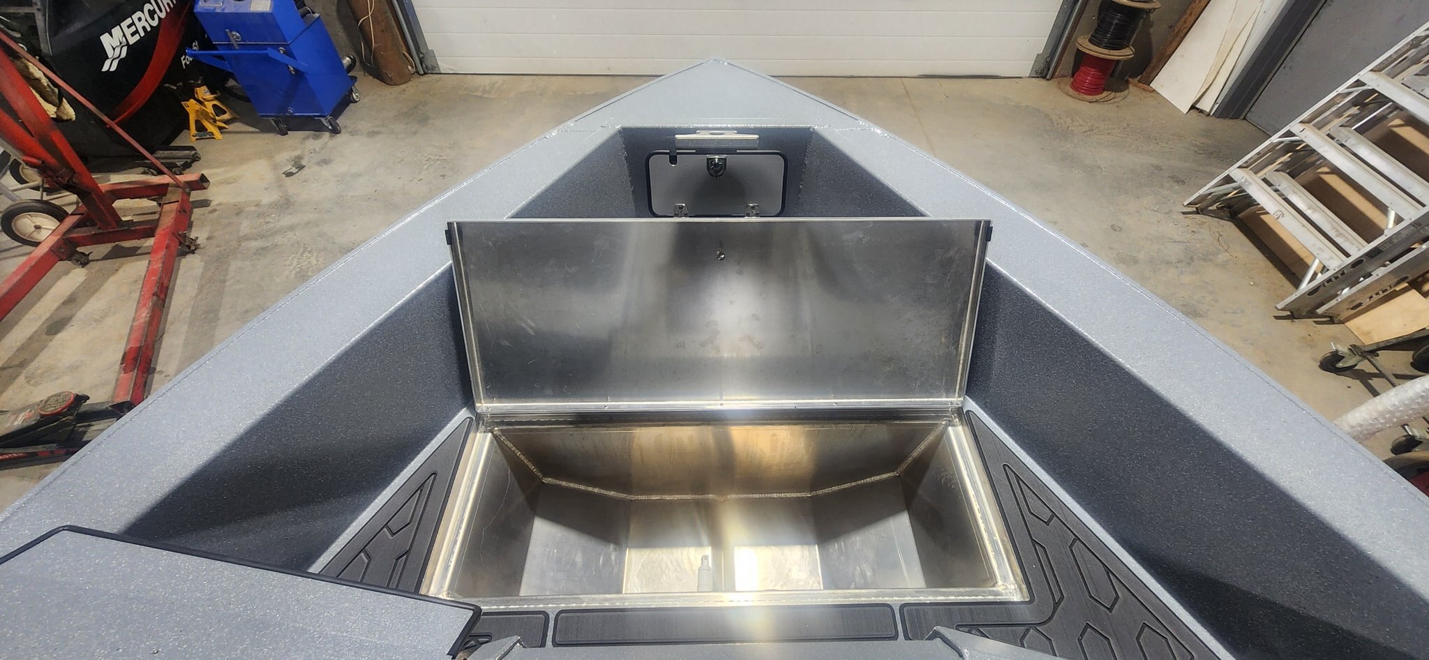 2027 KINGFISHER 1825 FALCON