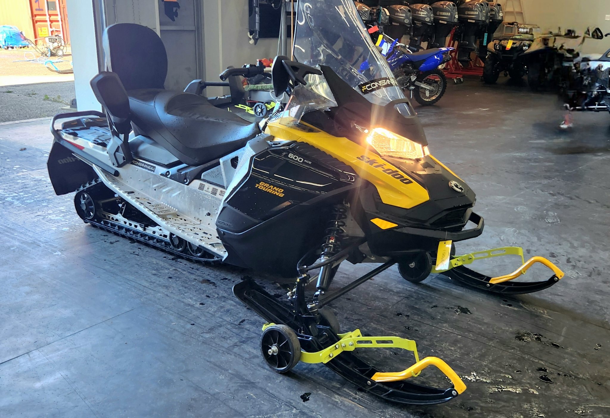 2025 SKI DOO GT SPORT 600