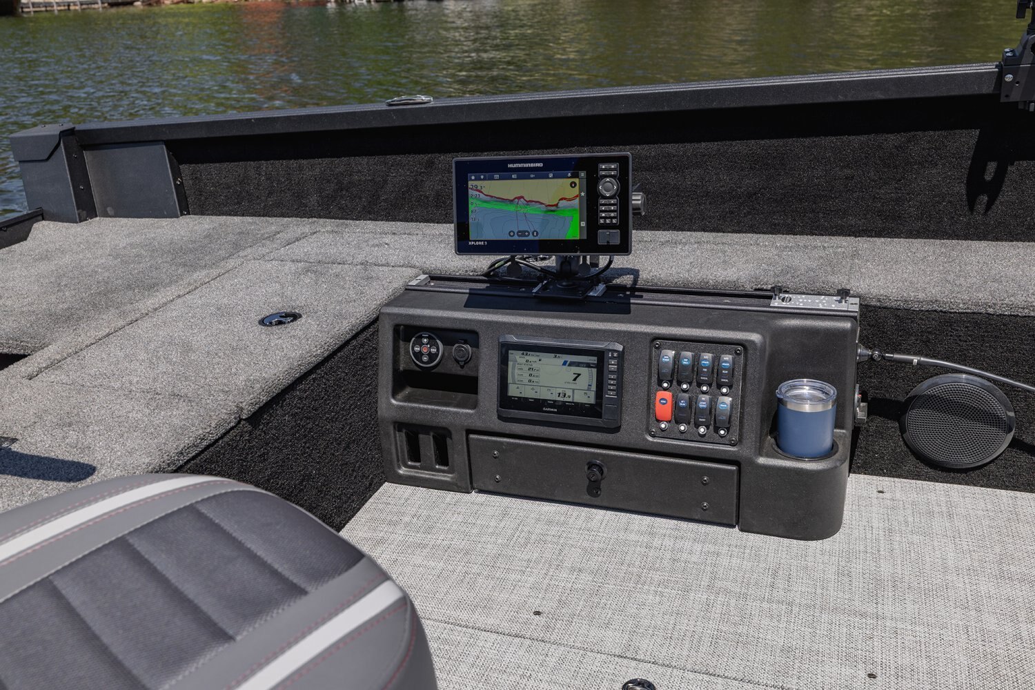 2027 Alumacraft Dominator 175X Tiller