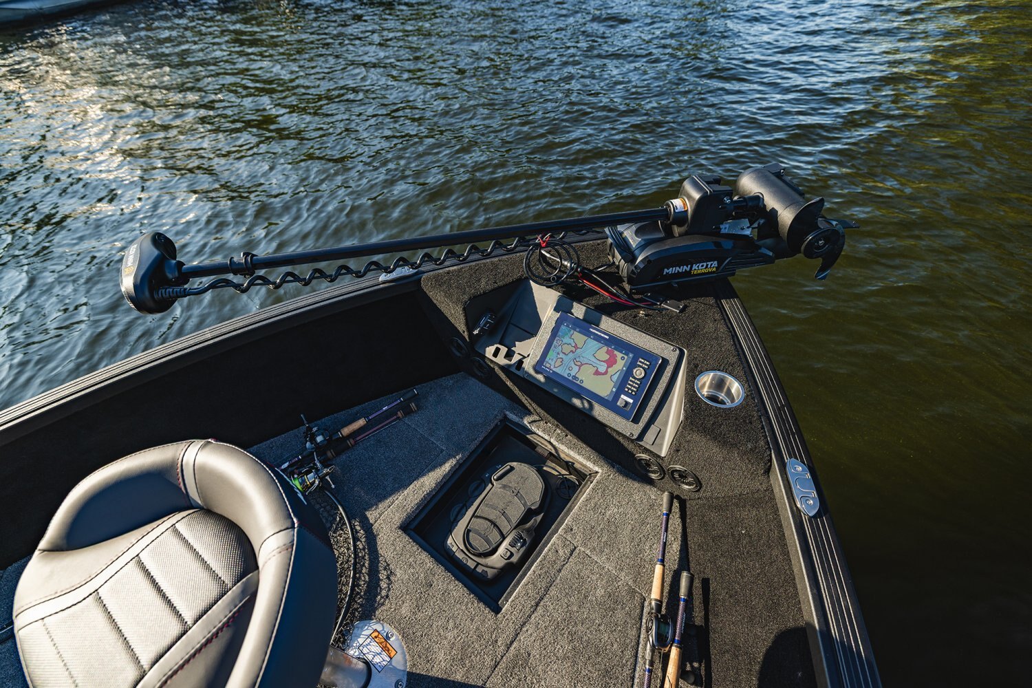 2027 Alumacraft Dominator 175X Tiller