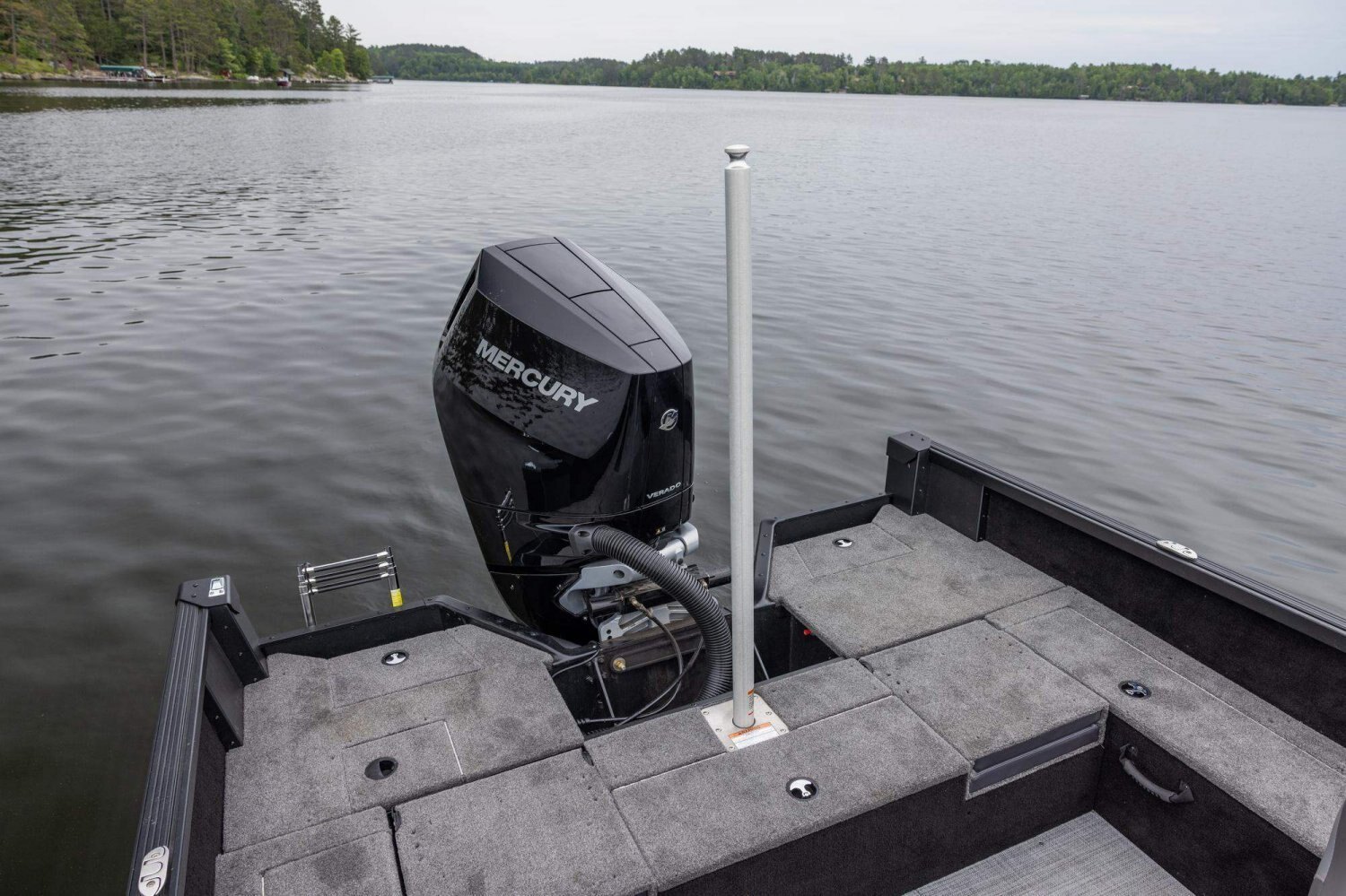 2027 Alumacraft Competitor 210X Side Console