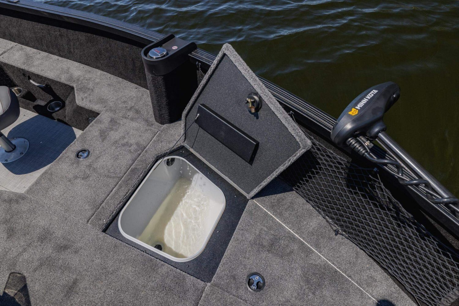 2027 Alumacraft Competitor 210X Side Console