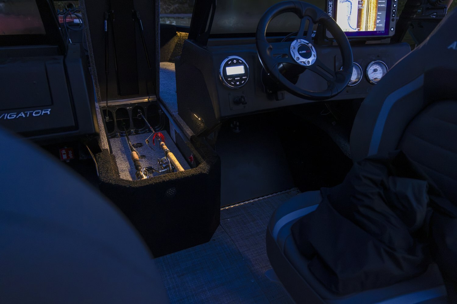 2027 Alumacraft Navigator 165 Sport
